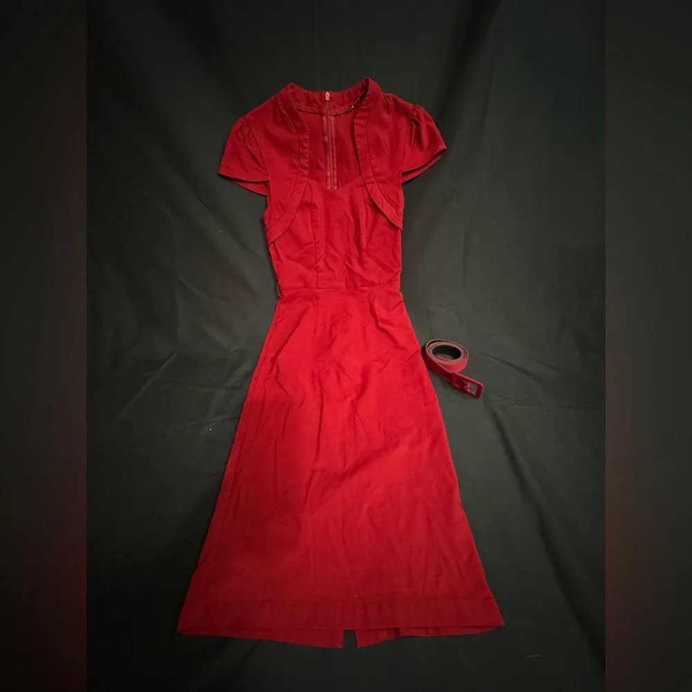 Elegant Red Dress - Picture 3 of 3